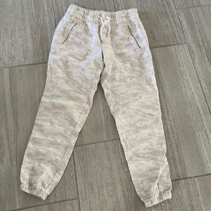 Athleta Cabo linen jogger